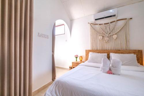 Private 3BR Villa Bali Work & Relax Retreat near Canggu, Bathtub
