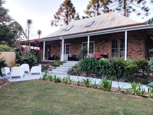 Private 4 Bedroom House Amongst the Bunyas