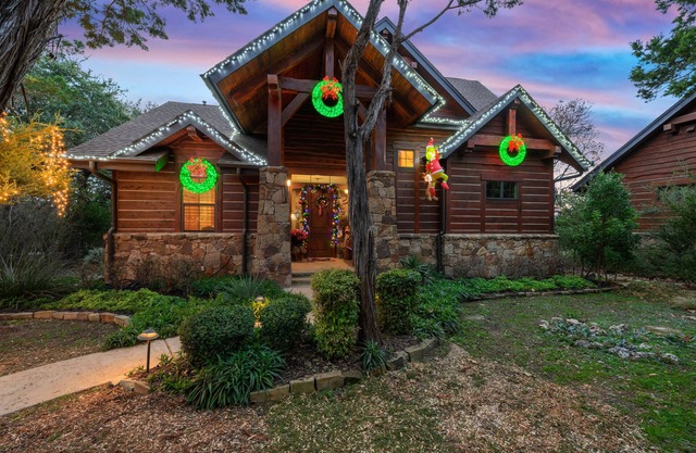 Private 5 Star Retreat overlooking Lake Travis