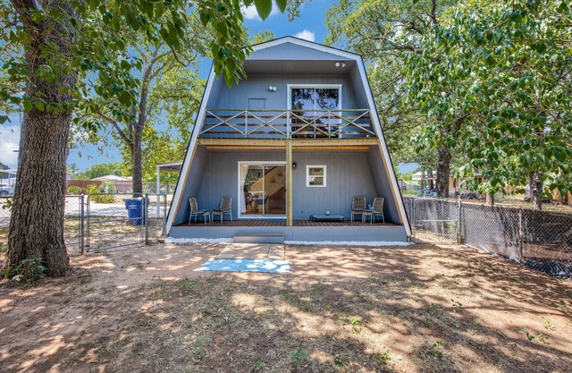 Private A-Frame w/Kayaks on Canal newly renovated