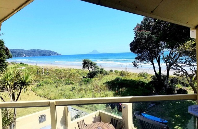 Private Absolute Beachfront 4 Bedroom House