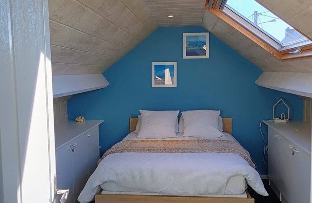 Private accommodation 50 m from the beach