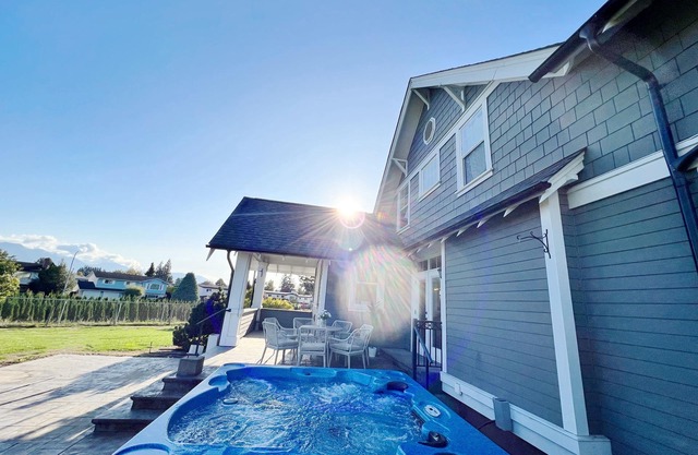 private acreage close to town. Large home, King bed, Hot tub