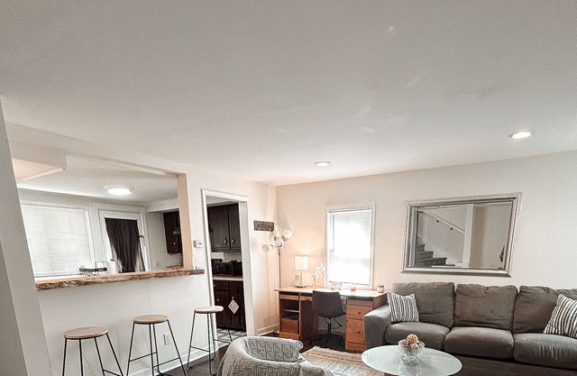 Private and Cozy House with Amenities!