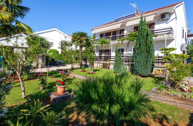 Apartamento privado para max. 8 personas, a pocos minutos de la playa y del centro.