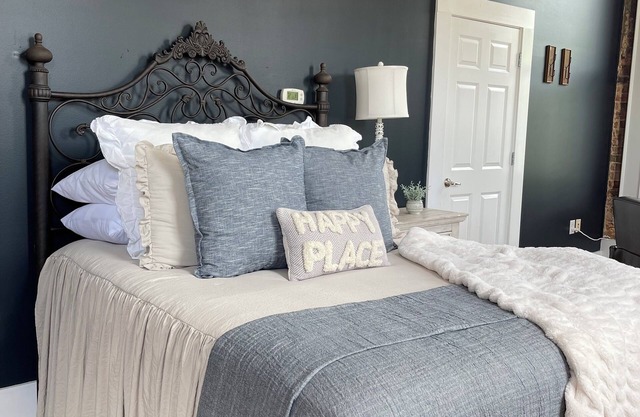 Private apartment in the completely restored & oldest Livingston Sq building.