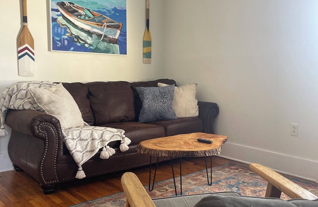 Private Apartment in beautifully restored building on The Livingston Square.