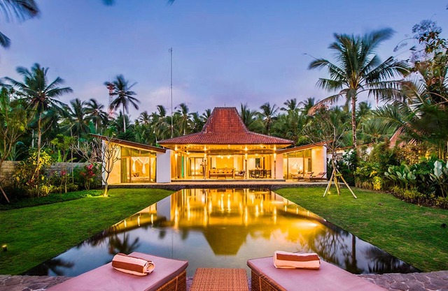 Private Bachfront 2BR Villa with Pool - The Melaya Villas
