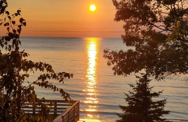 Private Beach Cottage - Family fun environment just 5 minutes from Port Austin