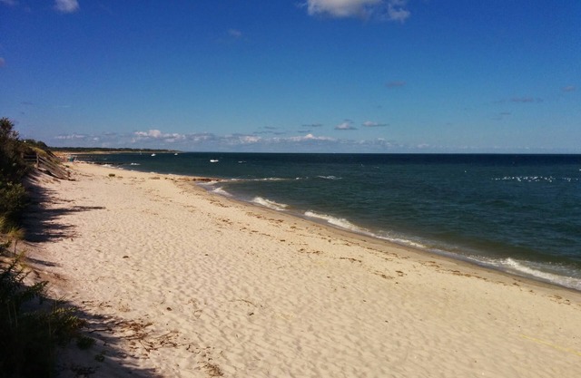 Private Beach. Fabulous Bay Views. WIFI