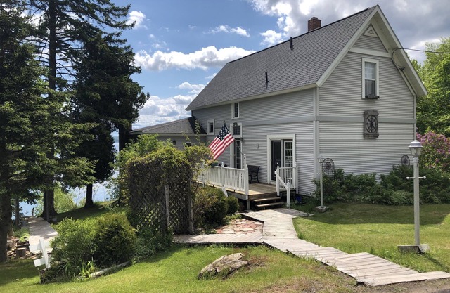 Private Beach House on Lake Superior 🏖
