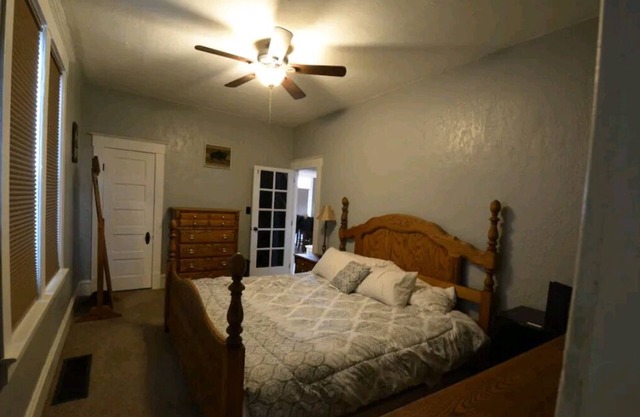 Private Bedroom #1 Close to downtown and Kendall Yards.