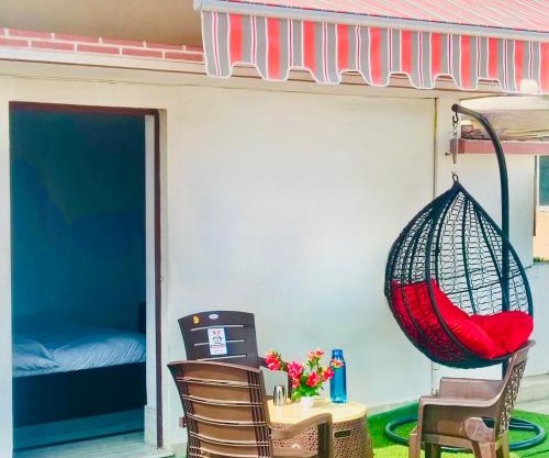 Private Bedroom 15 mins from Kashi Vishwanath Temple