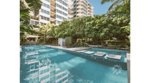 Private Bedroom & Bathroom in an Amazing Shared Brisbane Apartment