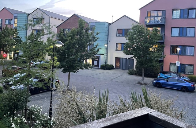 Private Bedroom in Isleworth, London. Near SKY & GSK Office