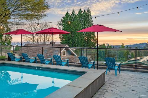 Private Bedroom, Powder Room, Shower, Outdoor Pool, Hot Tub
