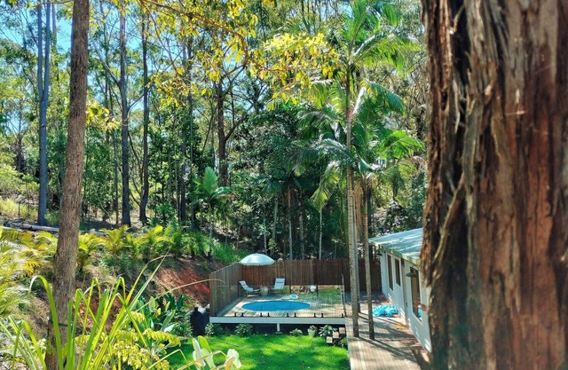 Private Bush and beach retreat