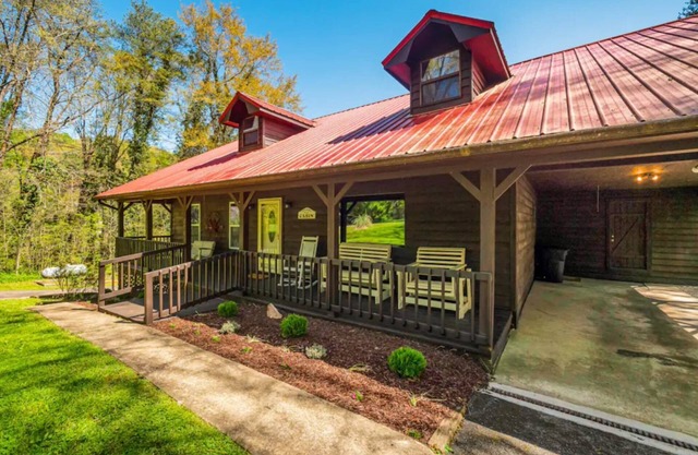 Private Cabin - Pets Welcome - Large Outdoor Space - Hiking - Chattanooga - Cloudland Canyon