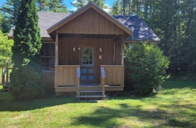 Private Cabin with access to Rust Pond Ferris