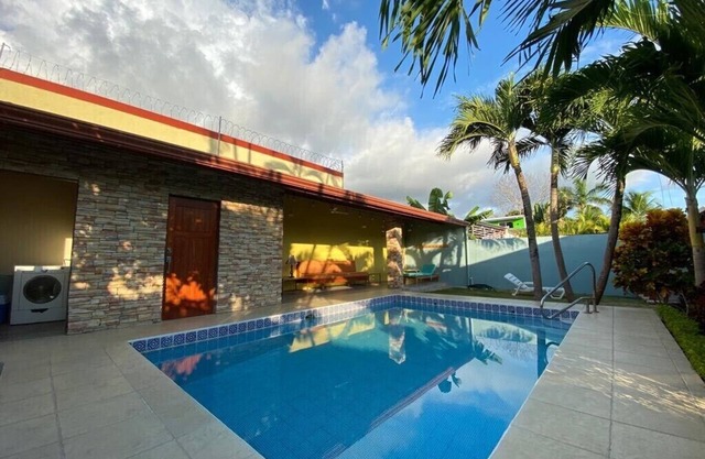 Casa privada de playa con piscina