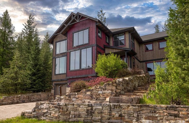 Private chalet on golf course 5 min to Silver mntn