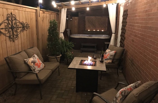 Private Coachhouse + Jacuzzi en el corazón de Niagara