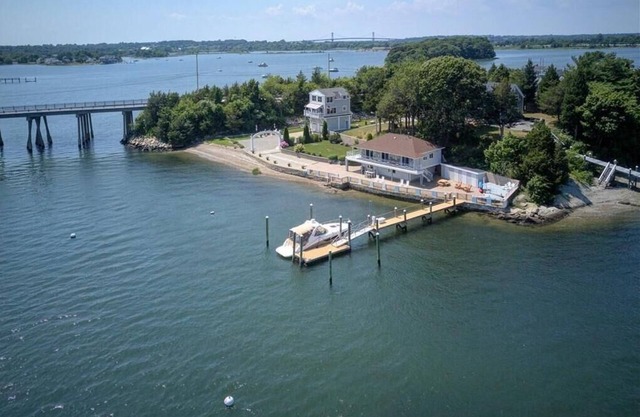 Private Coastal Waterfront Summer Resort Home with Dock
