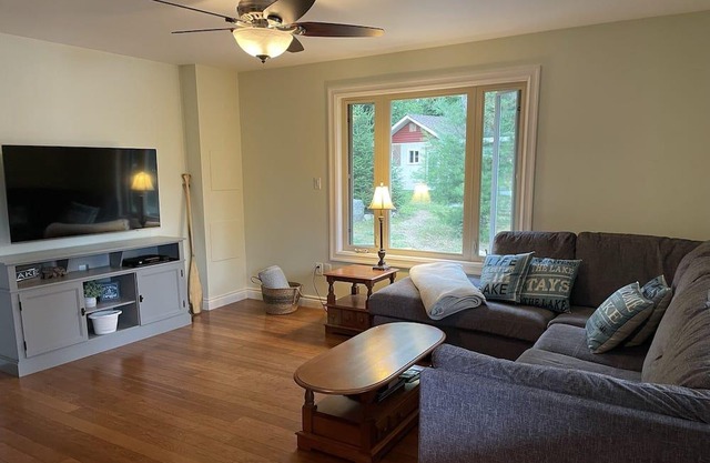 Private Cottage minutes to Algonquin Park