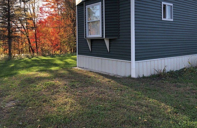 PRIVATE COUNTRY ABODE BY WELLS LAKE MICHIGAN - sleeps 3