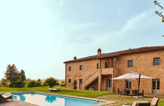 Villa privada en el campo con piscina