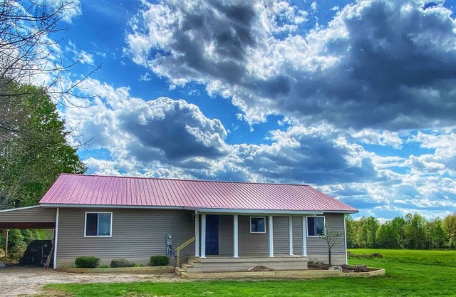 Private Cozy Country Cottage on the ATV trails!