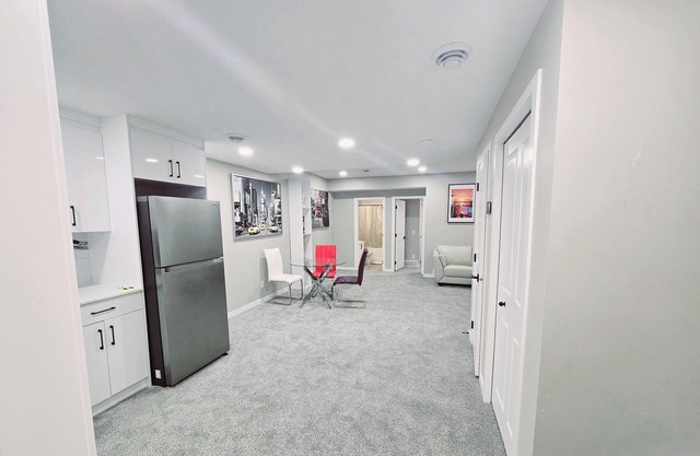 Private, Cozy, Lux, Spacious One Bedroom Suite