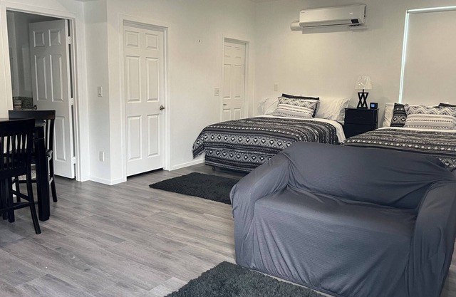Private Cozy Studio in Riverside