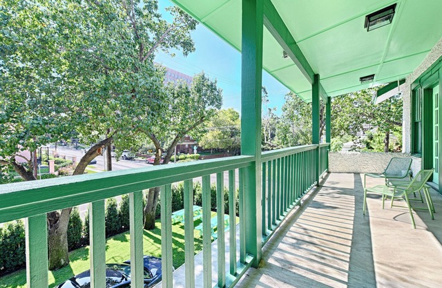 Private Deck! Pets! Trolley! 1BD 1BA! New!