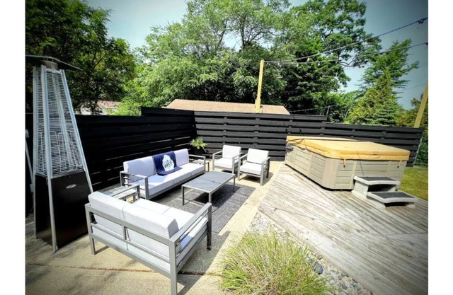 Private Dog Friendly Cottage with Hot Tub
