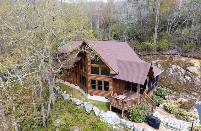 Private, Elevation, Unlimited WiFi, Kid & Dog Friendly, Hiking, Rafting, Tubing,