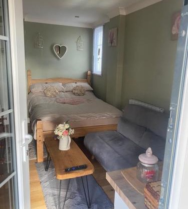 Private en-suite RUTHIN