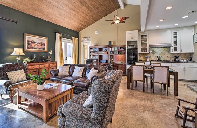Private Eufaula Vacation Rental w/ Mtn Views!