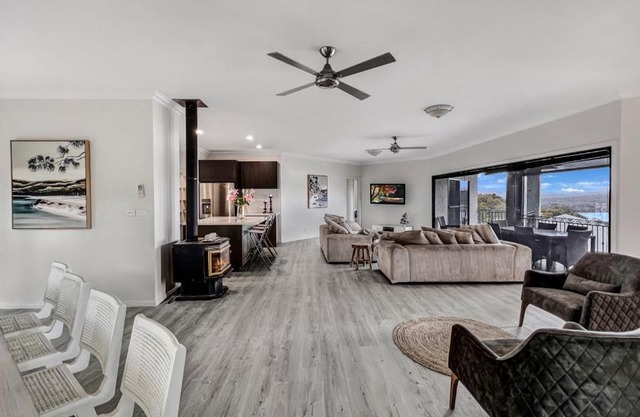 Private Family Beach House - 5mins from the beach