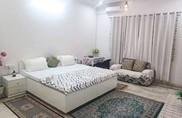Private Floor in a Bungalow !