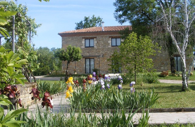 Encantadora casa de campo (15 personas) cerca de St Antonin Noble Val, 4 ****, piscina, terraza