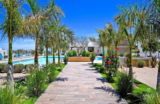Private Gated Oasis: Pool, BBQ & More