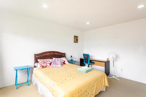 Private guest suite near the airport 1-4 guests