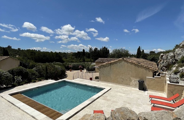 Private heated pool villa in the Alpilles