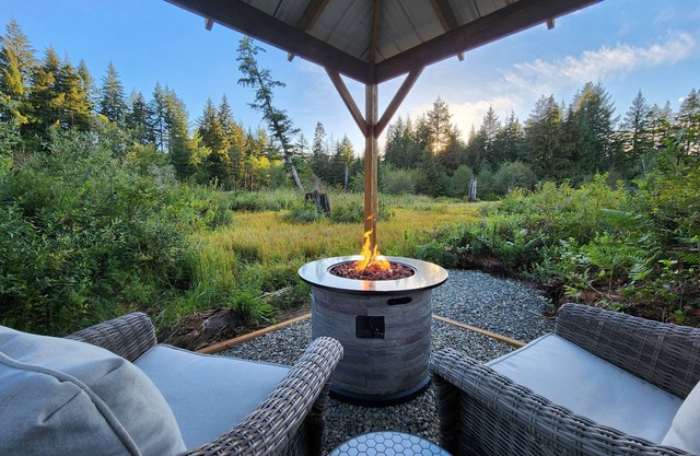 Private Hideaway, Wetland Views! Heather Cottage
