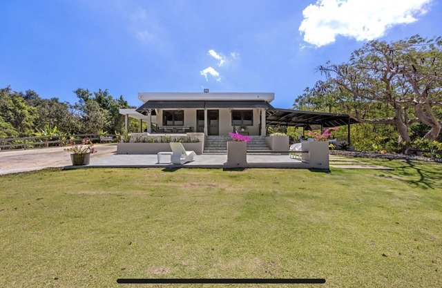 Private Hill surrounded by natural mountains, neighbored to secluded beaches.