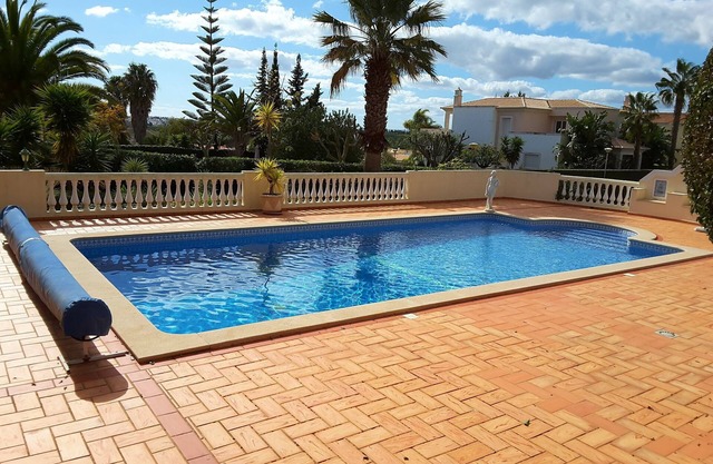Villa privada de vacaciones m. Piscina de 10x5 m (calentable), 2 dormitorios (baño en suite)