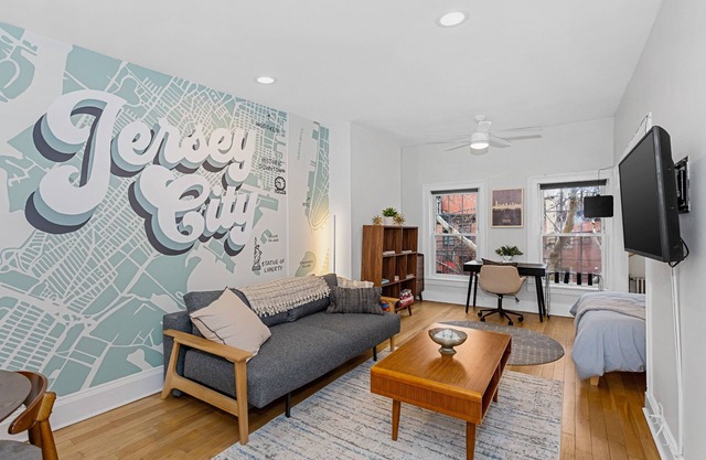 Private home 20 mins from NYC!