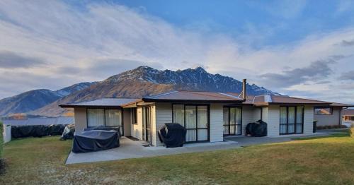 Private Home in Beautiful Alpine Setting