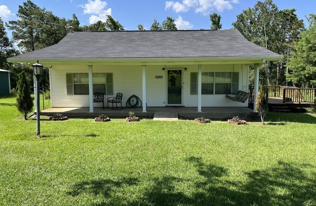 Private home in the country with parking on site